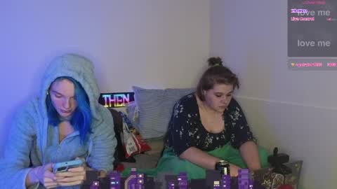 Hippie online show from April 7, 2026, 6:58 am