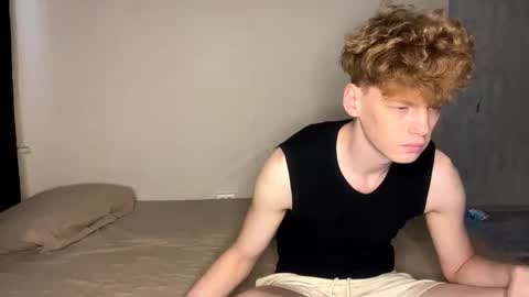 Snapshot of shyredstar chatting on December 17, 2024, 10:01 am Tom and Betty online show from December 17, 2024, 10:01 am