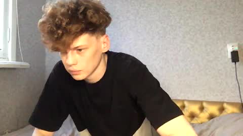 Snapshot of shyredstar chatting on February 4, 2025, 12:33 pm Tom and Betty online show from February 4, 2025, 12:33 pm