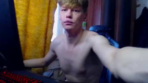 Snapshot of shyredstar chatting on February 24, 2026, 6:22 am Tom and Betty online show from February 24, 2026, 6:22 am