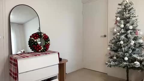 Sasha online show from December 19, 2024, 7:51 am