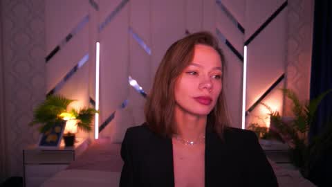 shyysiren online show from December 23, 2025, 8:45 am