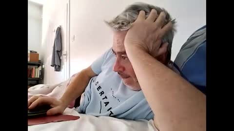 sibemolx online show from October 18, 2025, 1:45 pm