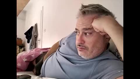 sibemolx online show from October 19, 2025, 2:07 pm