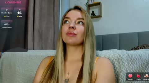 Snapshot of siberian_girl_ chatting on November 29, 2025, 2:14 am Eva online show from November 29, 2025, 2:14 am