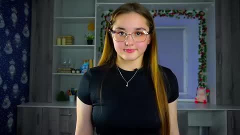 Snapshot of sibylra chatting on November 18, 2025, 12:42 pm Olivia online show from November 18, 2025, 12:42 pm