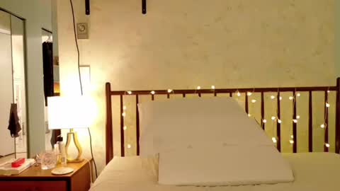 sicklitgirl online show from October 13, 2025, 4:29 pm