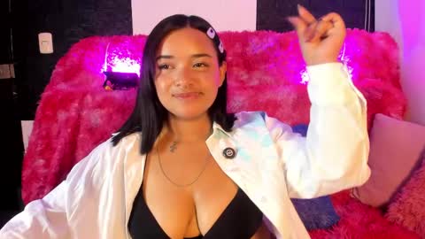 sienna_lux01 online show from May 31, 2026, 3:04 am