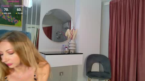 Sienna online show from June 2, 2026, 11:12 am