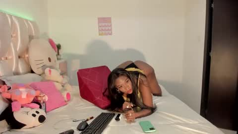 sierra_violet online show from January 18, 2025, 1:19 am