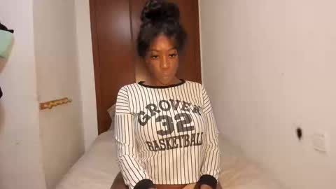 sierra_violet online show from March 13, 2026, 7:09 pm