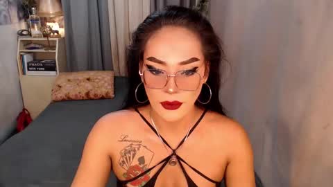 Snapshot of sierrafina_mcbride chatting on December 19, 2025, 6:26 pm Sierrafina online show from December 19, 2025, 6:26 pm