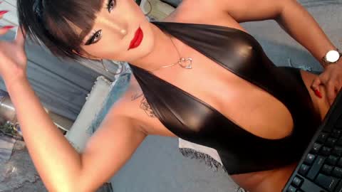 Sierrafina online show from April 12, 2026, 4:50 am