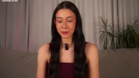 Eva  online show from November 24, 2025, 11:21 am