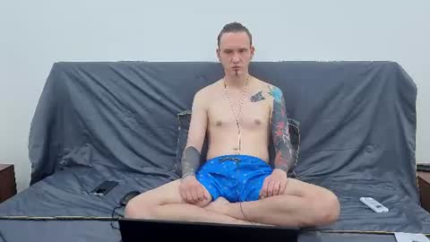 silent_stitch online show from June 26, 2026, 2:27 am
