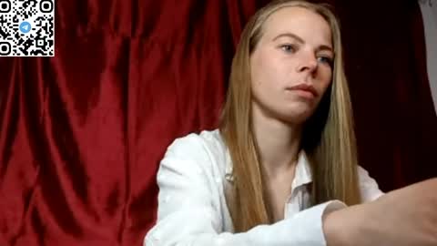 JULIANA online show from April 13, 2026, 7:52 pm