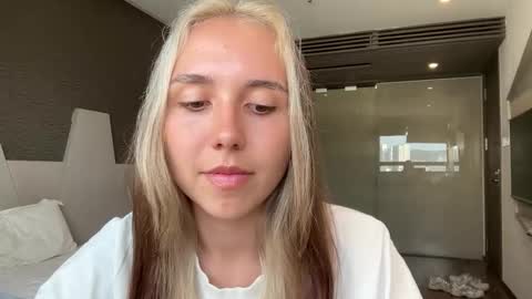 You fav Miss Si online show from February 15, 2026, 9:19 am