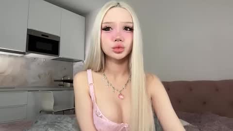 Snapshot of siliconepornstar chatting on October 30, 2025, 5:24 pm Diana  online show from October 30, 2025, 5:24 pm