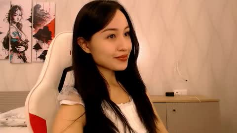 silk_ann online show from October 29, 2025, 5:42 am