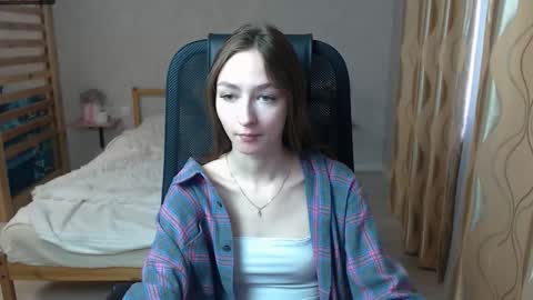 silkymiley online show from October 8, 2025, 7:17 am