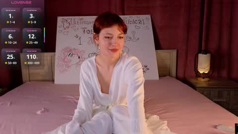 silly___woman online show from October 21, 2025, 1:45 pm