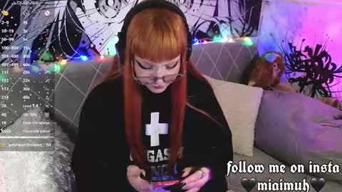 Mia online show from February 2, 2026, 10:08 pm