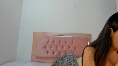 Snapshot of silvana_wenz chatting on January 18, 2025, 12:15 pm Silvana online show from January 18, 2025, 12:15 pm