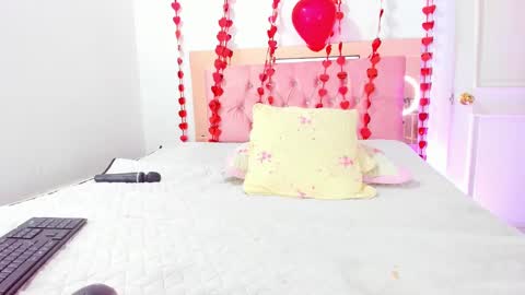 Snapshot of silvana_wenz chatting on February 25, 2025, 5:25 pm Silvana online show from February 25, 2025, 5:25 pm