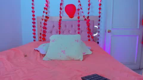 Snapshot of silvana_wenz chatting on March 4, 2025, 5:24 pm Silvana online show from March 4, 2025, 5:24 pm