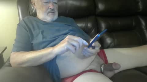 Daddy Bear online show from October 15, 2025, 10:04 am