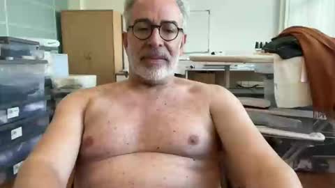 Snapshot of silverdadtop3 chatting on December 8, 2024, 3:45 pm silverdadtop3 online show from December 8, 2024, 3:45 pm