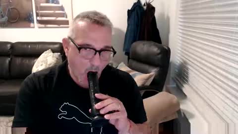 Snapshot of silveroli187 chatting on September 15, 2025, 3:34 pm silveroli187 online show from September 15, 2025, 3:34 pm