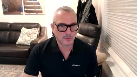 Snapshot of silveroli187 chatting on January 7, 2026, 3:03 pm silveroli187 online show from January 7, 2026, 3:03 pm