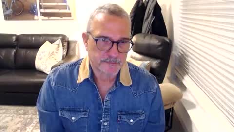 Snapshot of silveroli187 chatting on January 15, 2026, 3:49 pm silveroli187 online show from January 15, 2026, 3:49 pm