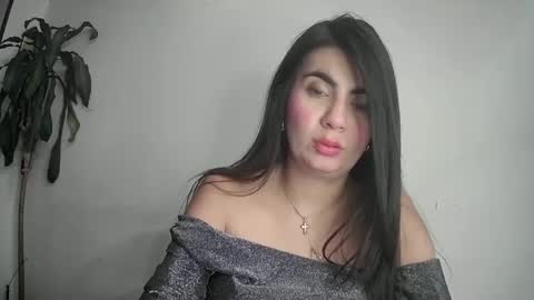 Snapshot of silviecollins chatting on February 20, 2025, 11:10 pm Silvie online show from February 20, 2025, 11:10 pm