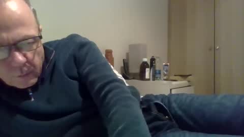 simon56691 online show from December 19, 2024, 6:45 pm