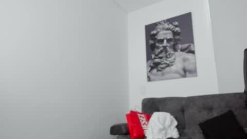 simon_leon01 online show from November 21, 2025, 11:42 am