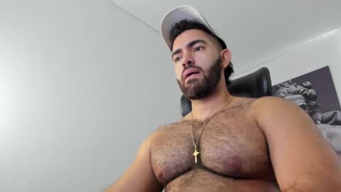 Snapshot of simon_leon01 chatting on May 21, 2026, 10:17 pm simon_leon01 online show from May 21, 2026, 10:17 pm