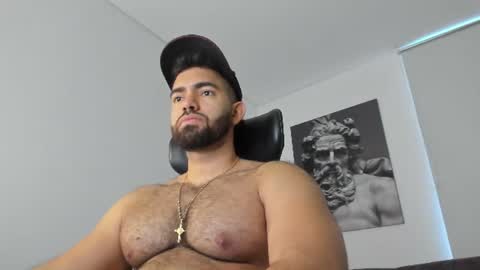 simon_leon01 online show from June 28, 2026, 11:00 pm