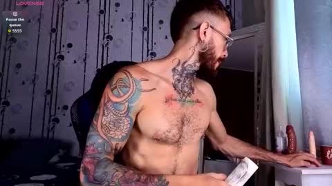 Snapshot of simon_rz chatting on February 4, 2026, 12:11 pm Simon online show from February 4, 2026, 12:11 pm