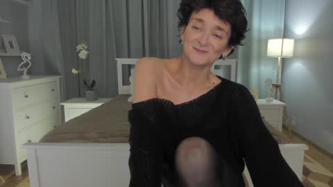 Simona  online show from February 8, 2025, 2:38 pm