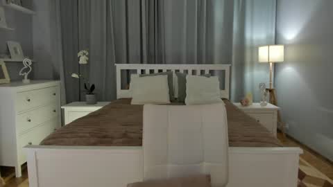 Simona  online show from February 22, 2025, 10:18 am