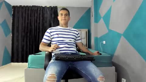 Snapshot of simonkeler chatting on January 23, 2025, 9:18 pm SIMON KELER online show from January 23, 2025, 9:18 pm