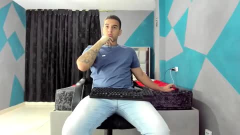 Snapshot of simonkeler chatting on February 10, 2025, 3:57 am SIMON KELER online show from February 10, 2025, 3:57 am