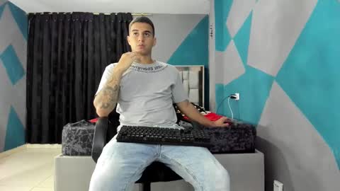 Snapshot of simonkeler chatting on February 20, 2025, 3:34 am SIMON KELER online show from February 20, 2025, 3:34 am