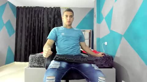 Snapshot of simonkeler chatting on February 22, 2025, 4:29 am SIMON KELER online show from February 22, 2025, 4:29 am