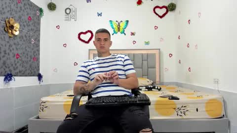 Snapshot of simonkeler chatting on September 9, 2025, 6:07 pm SIMON KELER online show from September 9, 2025, 6:07 pm