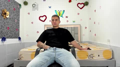 Snapshot of simonkeler chatting on September 14, 2025, 1:05 am SIMON KELER online show from September 14, 2025, 1:05 am