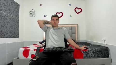 Snapshot of simonkeler chatting on September 30, 2025, 11:48 am SIMON KELER online show from September 30, 2025, 11:48 am