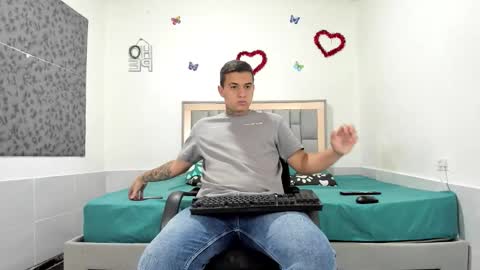 Snapshot of simonkeler chatting on October 10, 2025, 11:09 am SIMON KELER online show from October 10, 2025, 11:09 am